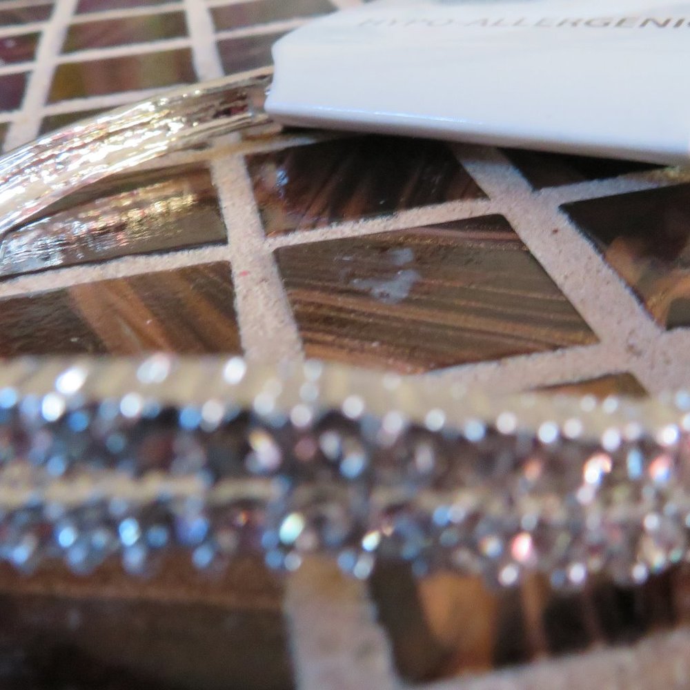 RHINESTONE WHITE CURVED DESIGN BRACELET